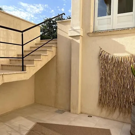 Lety Villa