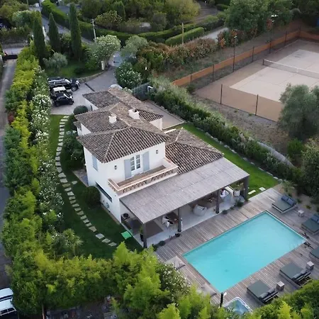 Lety Villa